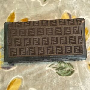 Fendi Black Leather Women’s Wallet 2